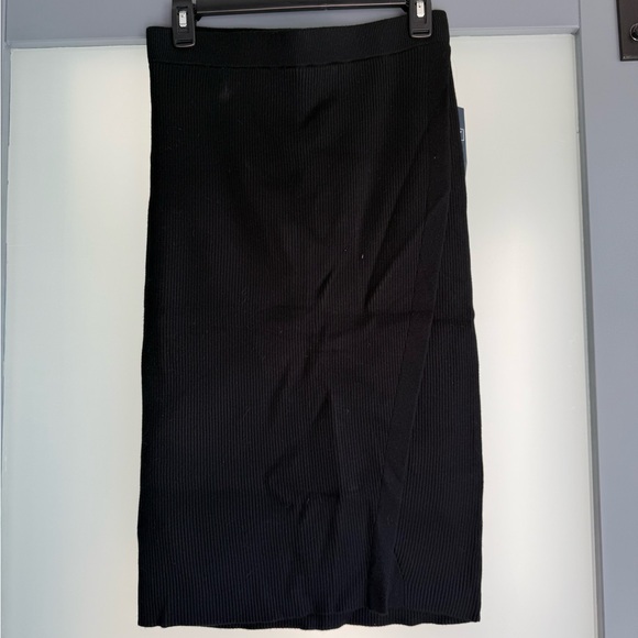 Abercrombie & Fitch Black Asymmetrical Skirt - Picture 1 of 3